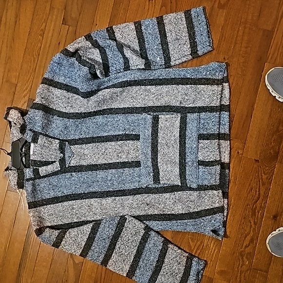 Large or XLarge moccasin type pullover - Picture 1 of 4